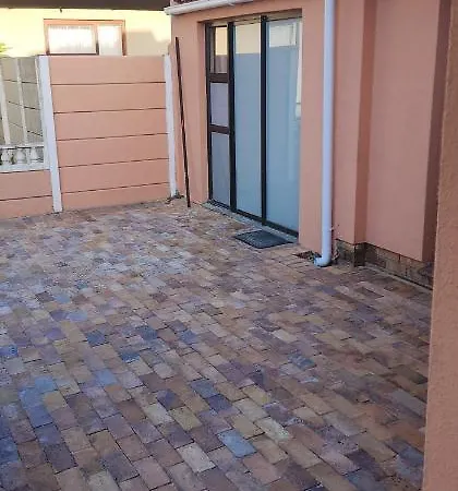 Cozy Batchelor Labiance Apartment Cape Town Exterior photo