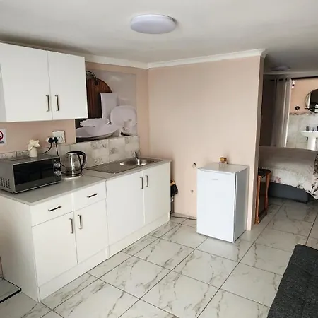 Cozy Batchelor Labiance Apartment Cape Town Exterior photo