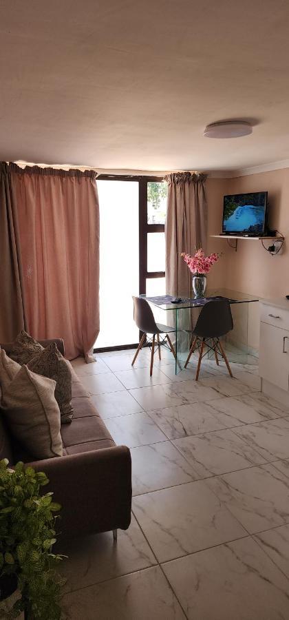 Cozy Batchelor Labiance Apartment Cape Town